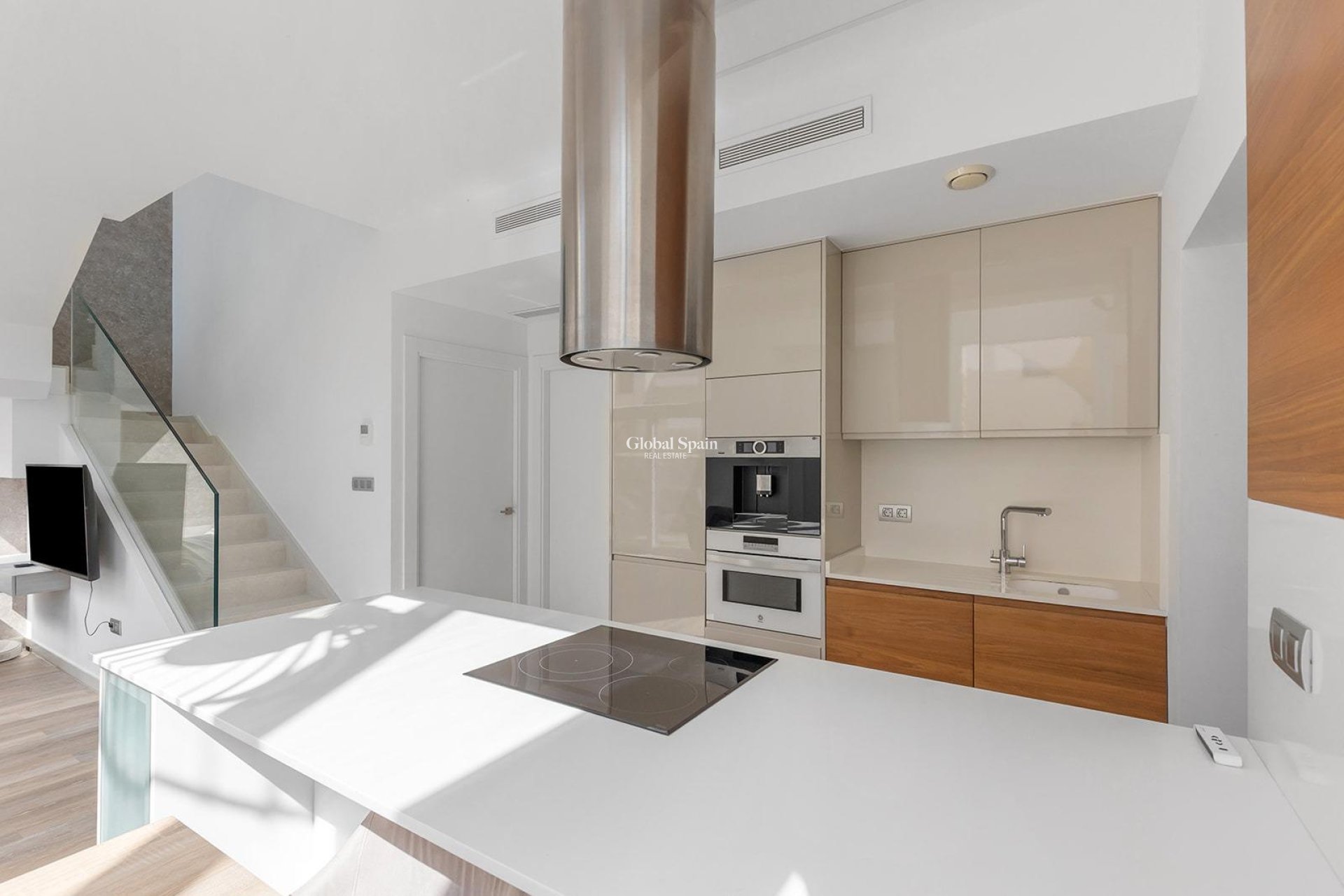 Resale - VILLA -
ROJALES - Pueblo bravo