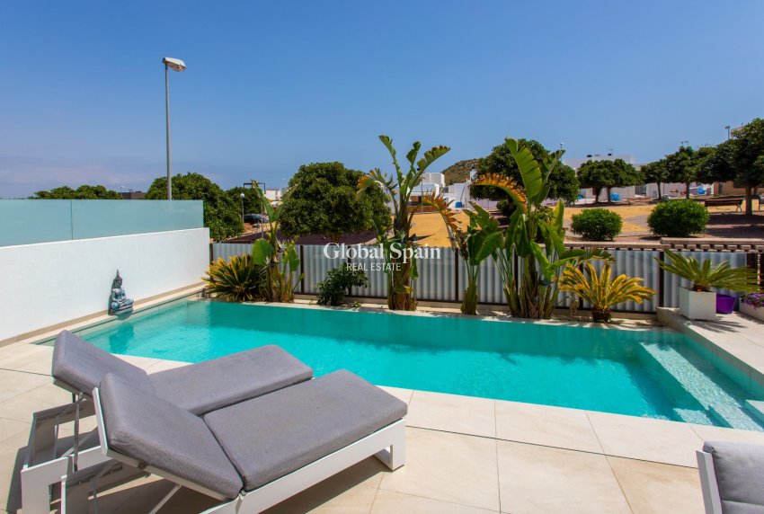 Resale - VILLA -
ROJALES - Rojales
