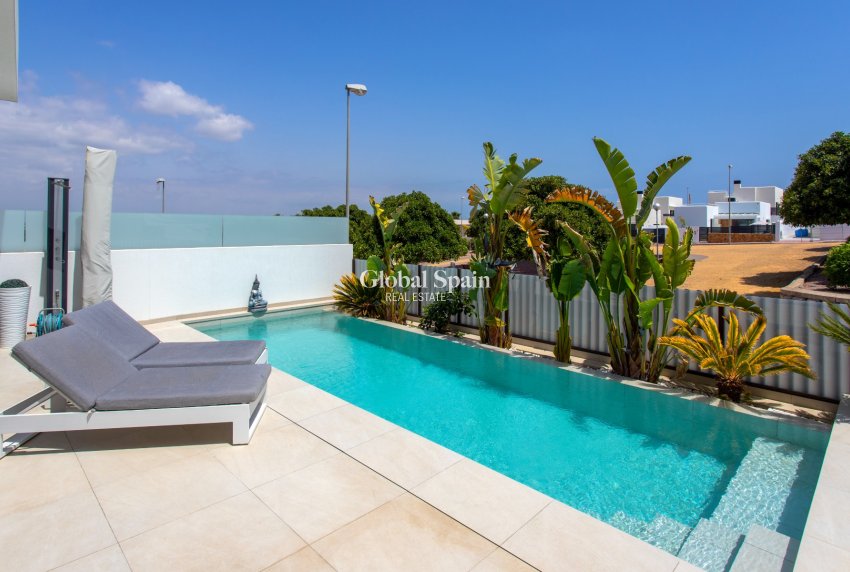 Resale - VILLA -
ROJALES - Rojales