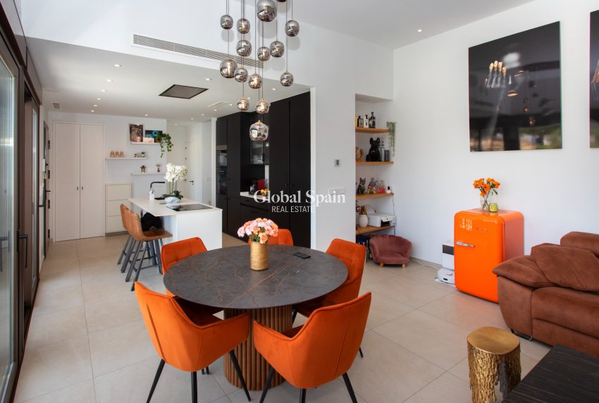 Resale - VILLA -
ROJALES - Rojales