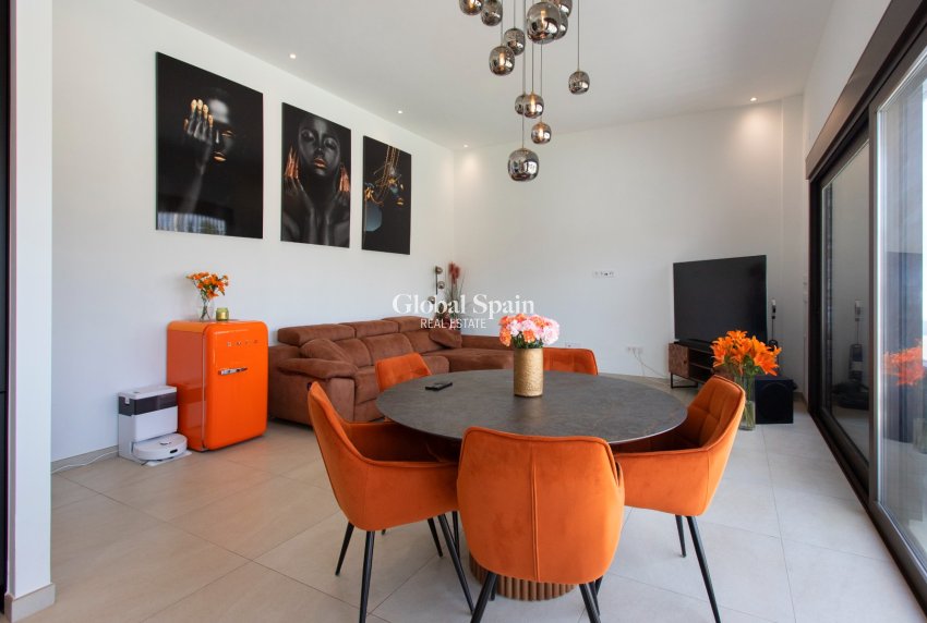 Resale - VILLA -
ROJALES - Rojales