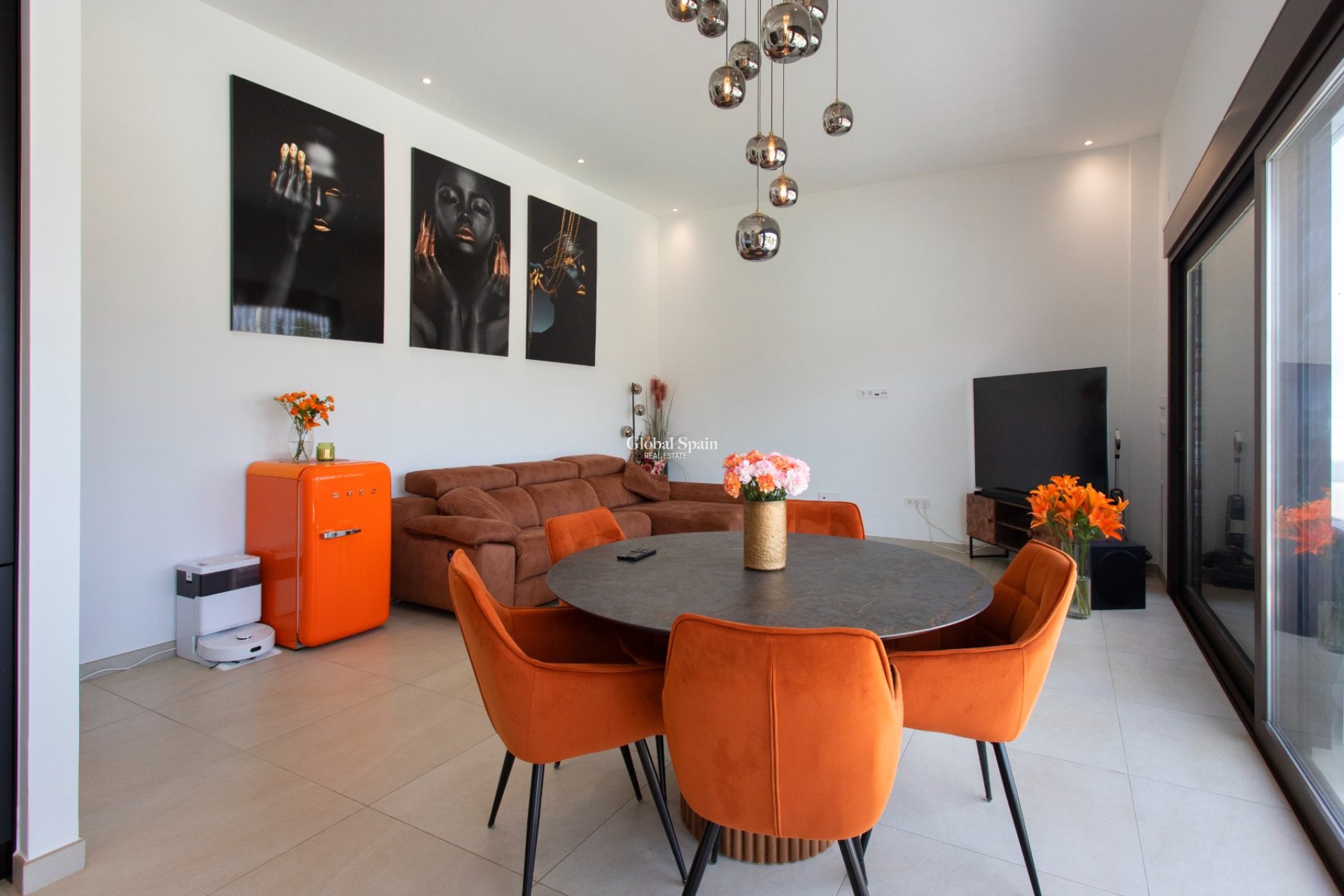 Resale - VILLA -
ROJALES - Rojales