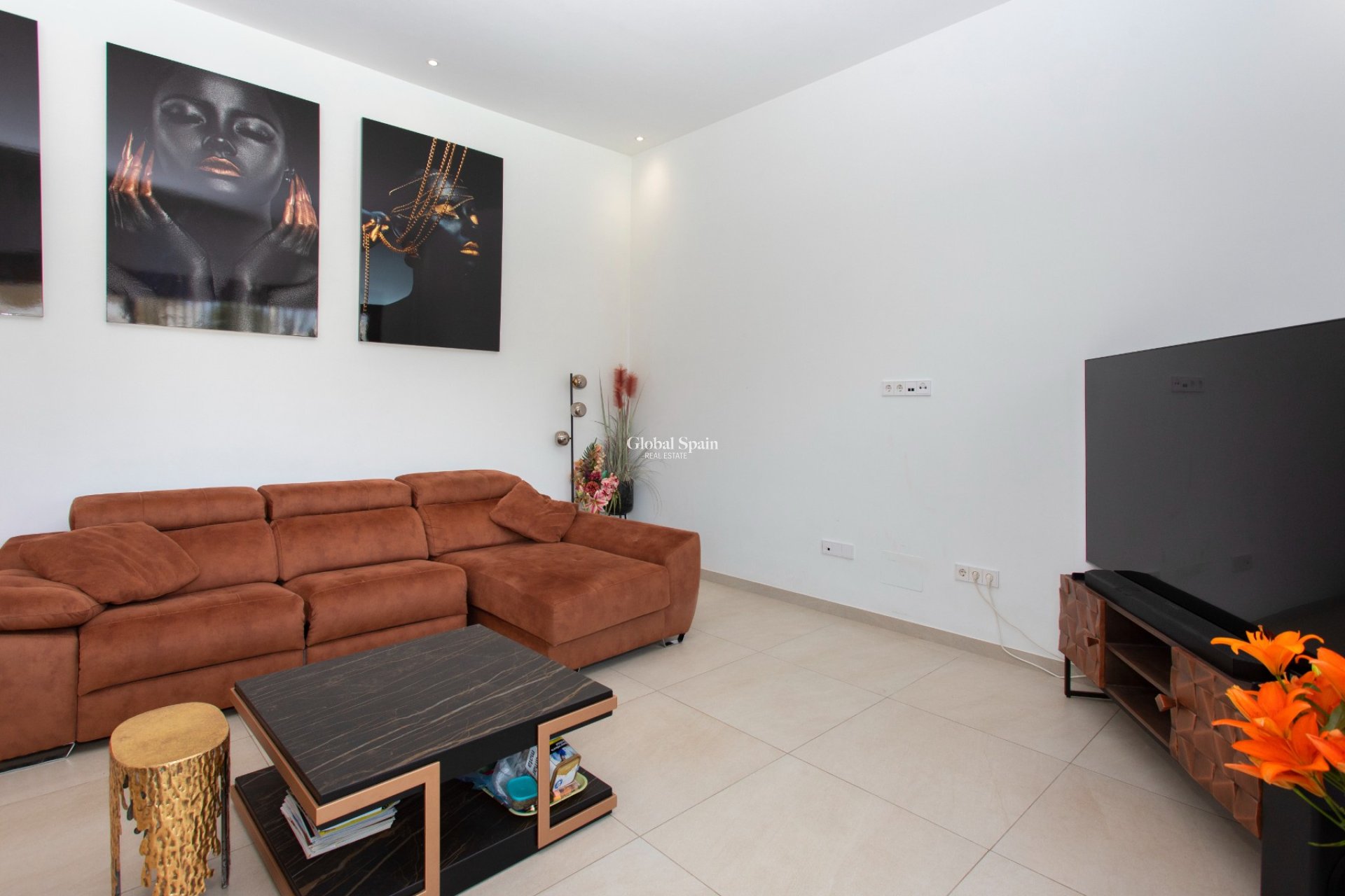 Resale - VILLA -
ROJALES - Rojales