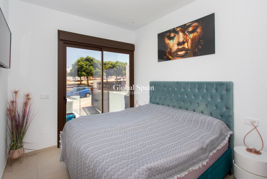 Resale - VILLA -
ROJALES - Rojales