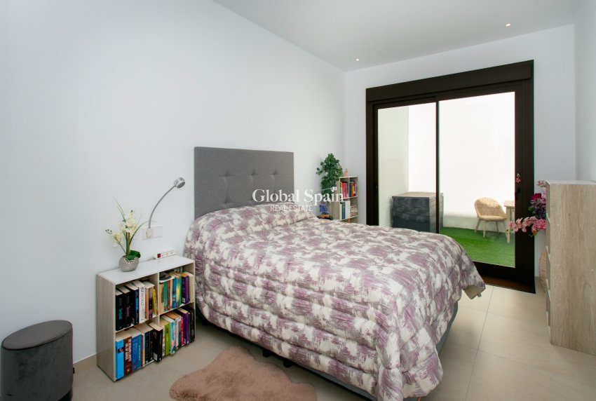 Resale - VILLA -
ROJALES - Rojales