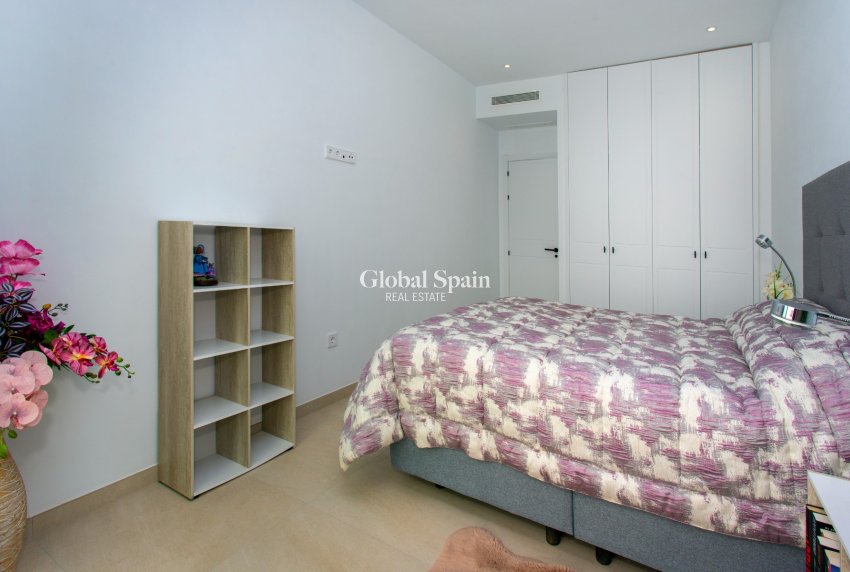 Resale - VILLA -
ROJALES - Rojales