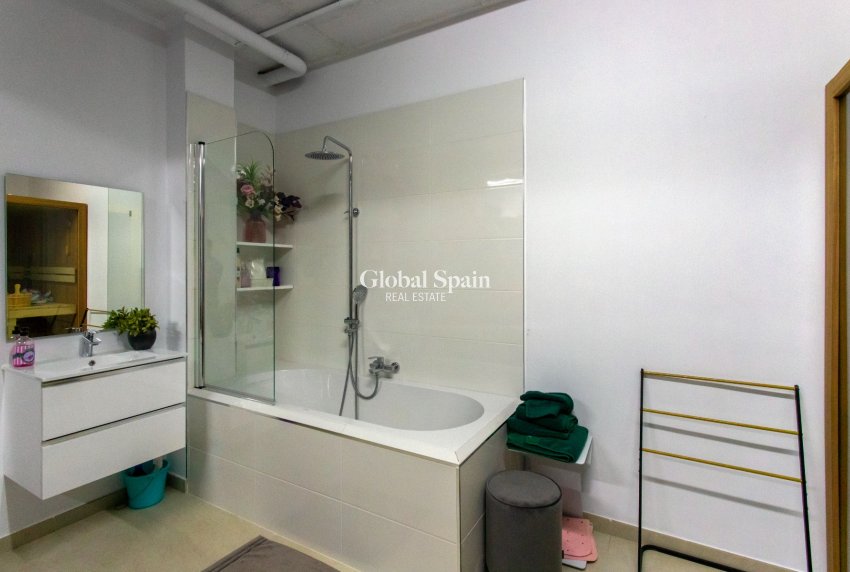 Resale - VILLA -
ROJALES - Rojales