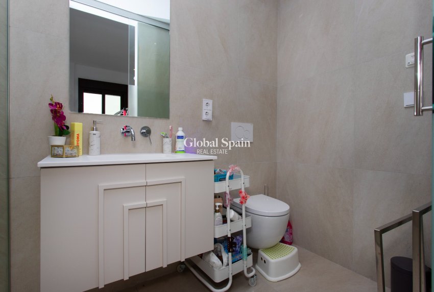 Resale - VILLA -
ROJALES - Rojales