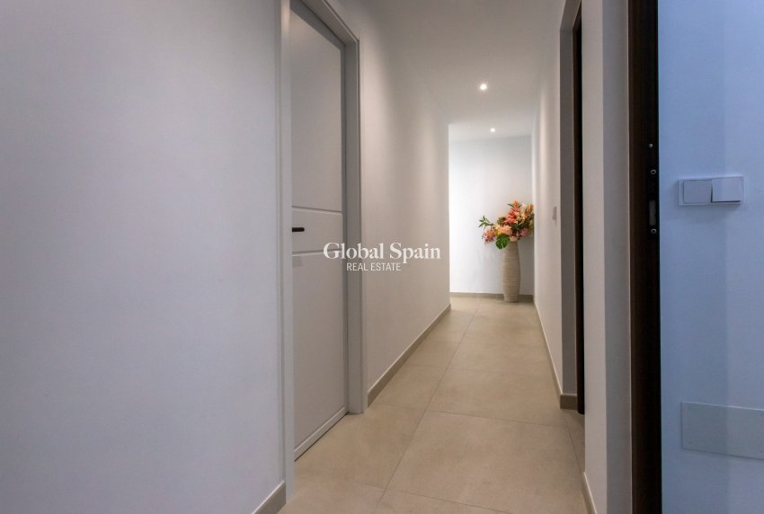 Resale - VILLA -
ROJALES - Rojales