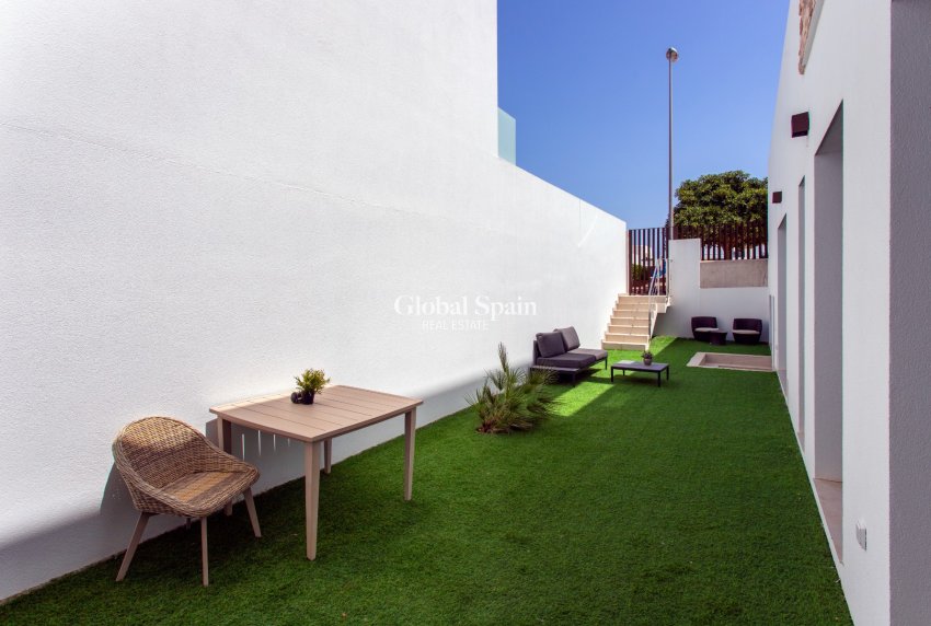 Resale - VILLA -
ROJALES - Rojales