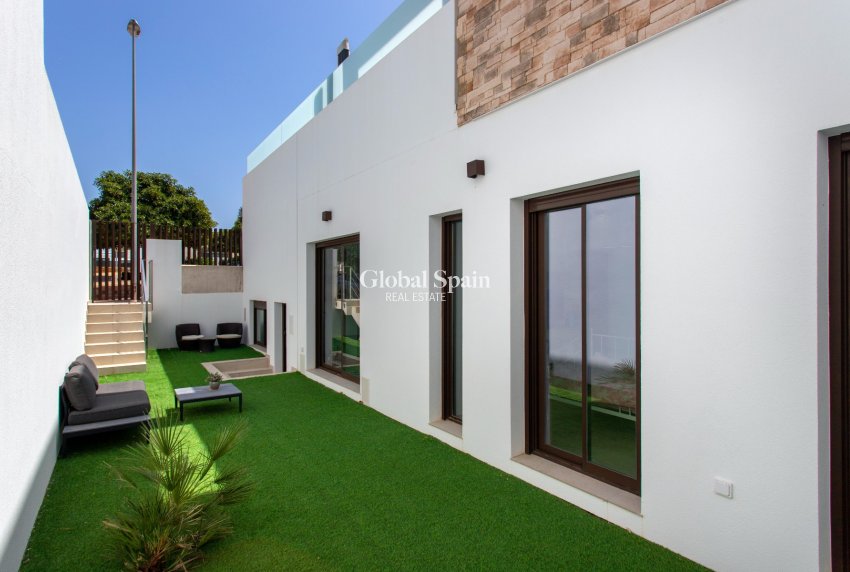 Resale - VILLA -
ROJALES - Rojales