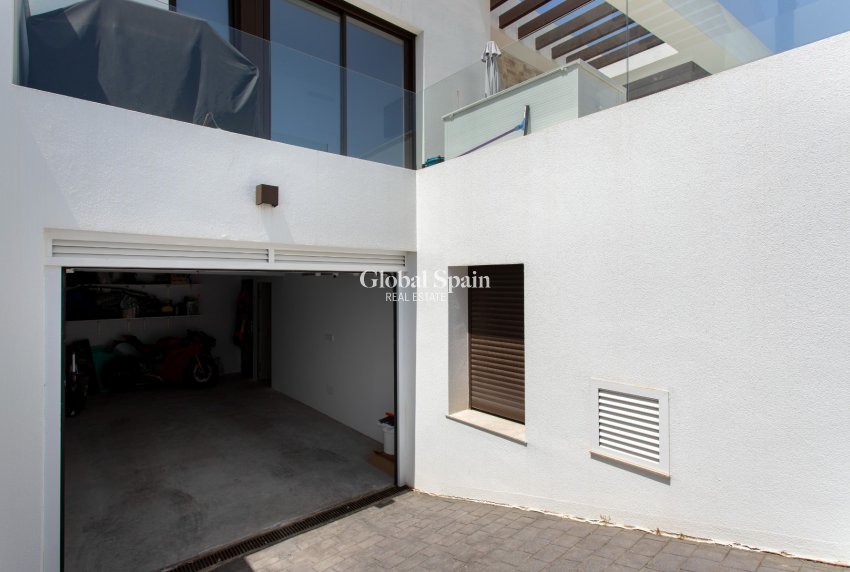 Resale - VILLA -
ROJALES - Rojales