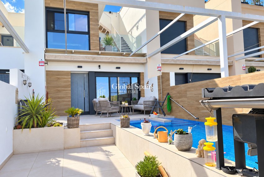 Resale - VILLA -
ROJALES - Rojales