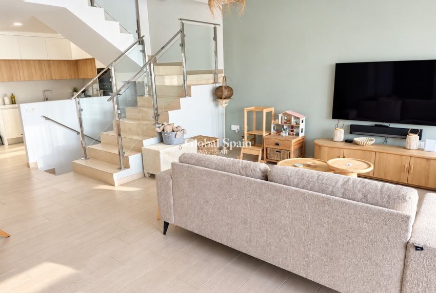 Resale - VILLA -
ROJALES - Rojales