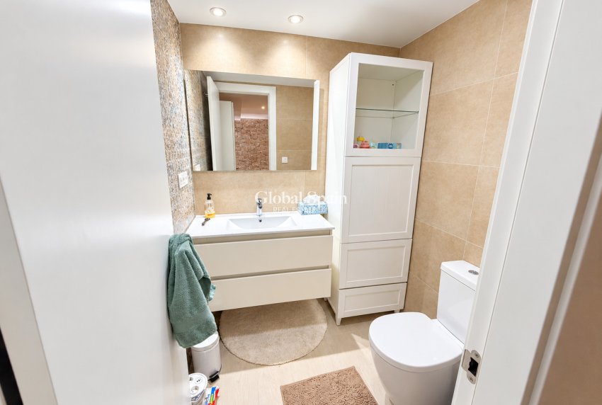Resale - VILLA -
ROJALES - Rojales