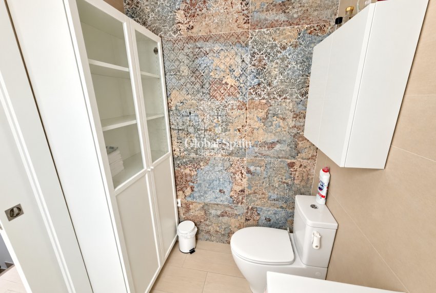 Resale - VILLA -
ROJALES - Rojales
