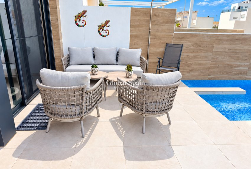 Resale - VILLA -
ROJALES - Rojales