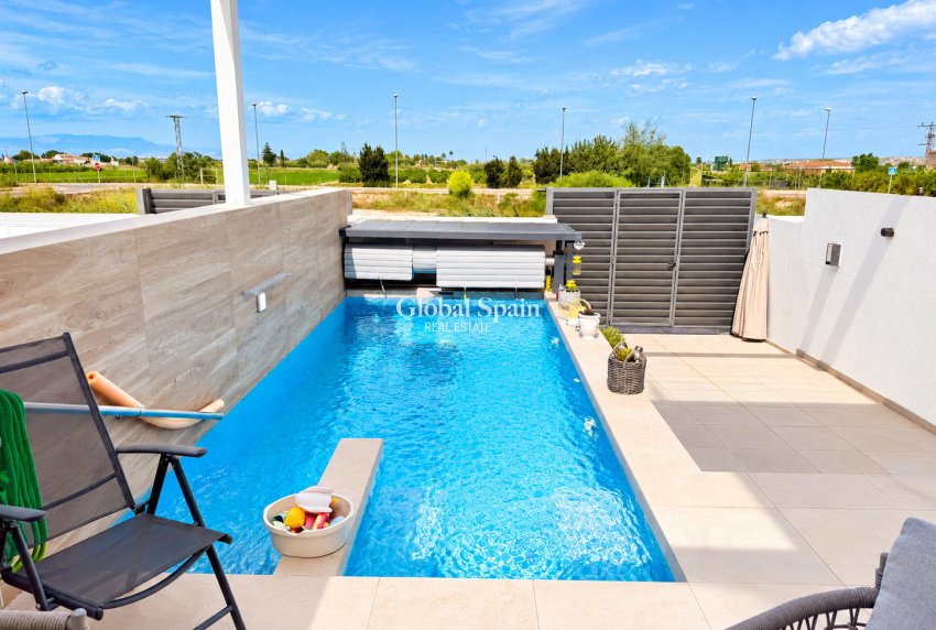 Resale - VILLA -
ROJALES - Rojales