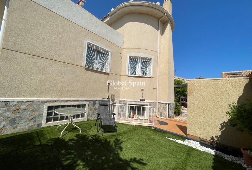 Resale - Villa -
ROJALES - Rojales