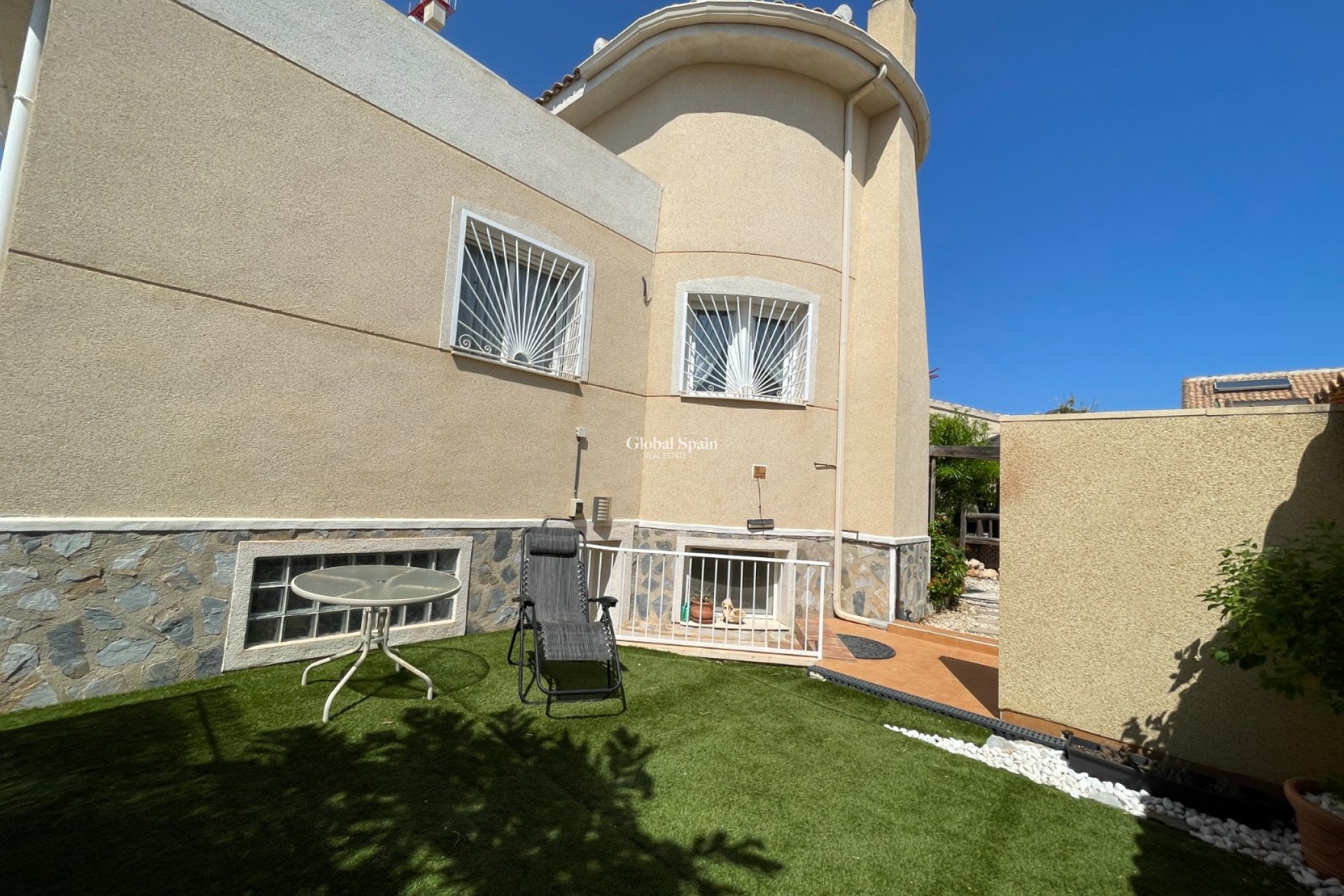 Resale - Villa -
ROJALES - Rojales