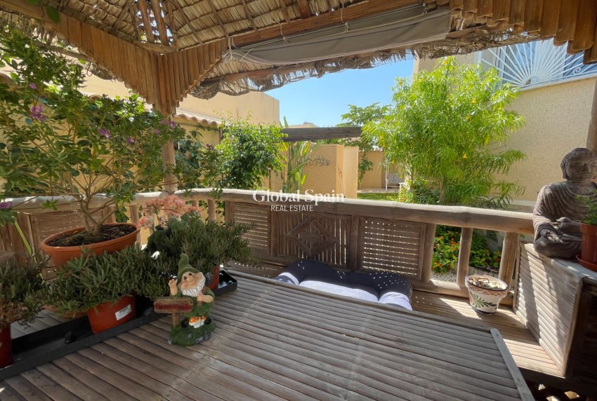 Resale - Villa -
ROJALES - Rojales