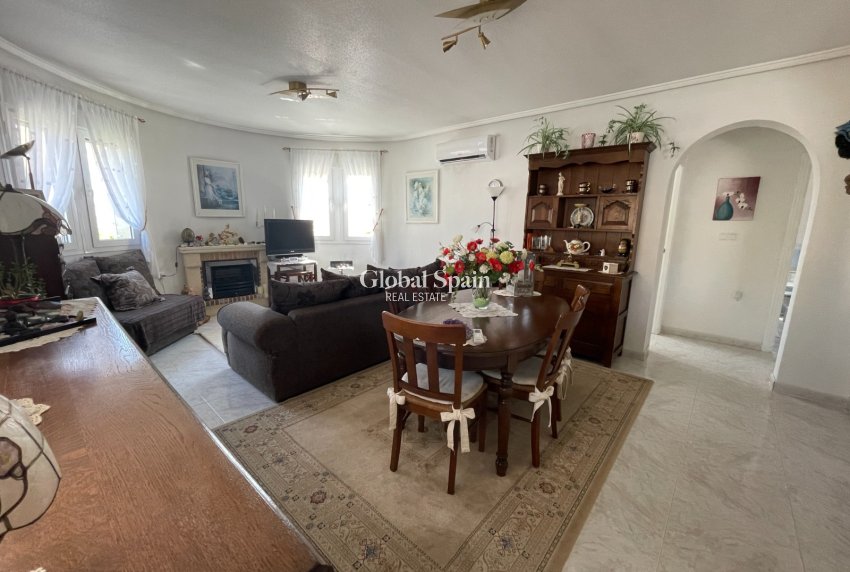 Resale - Villa -
ROJALES - Rojales