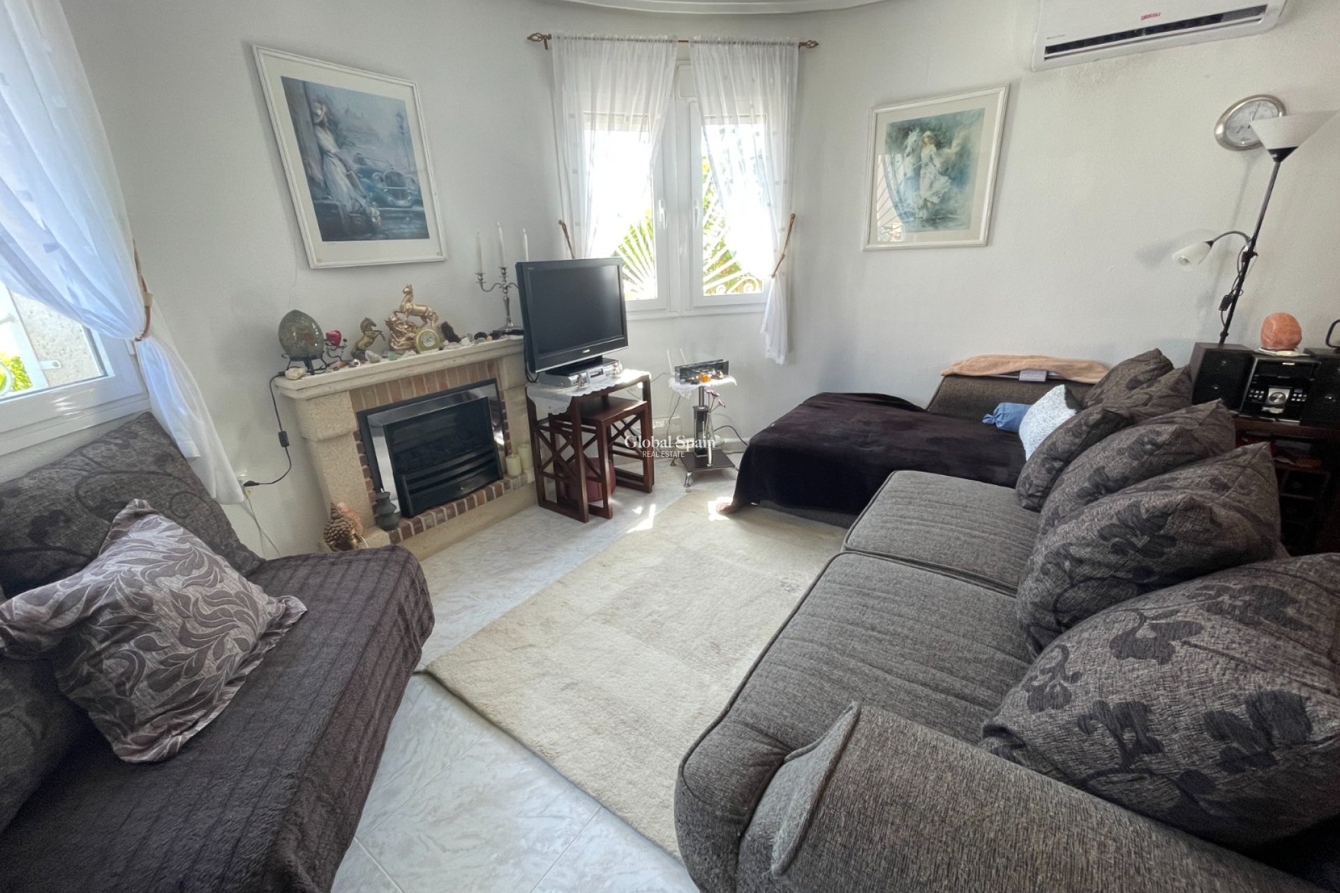 Resale - Villa -
ROJALES - Rojales