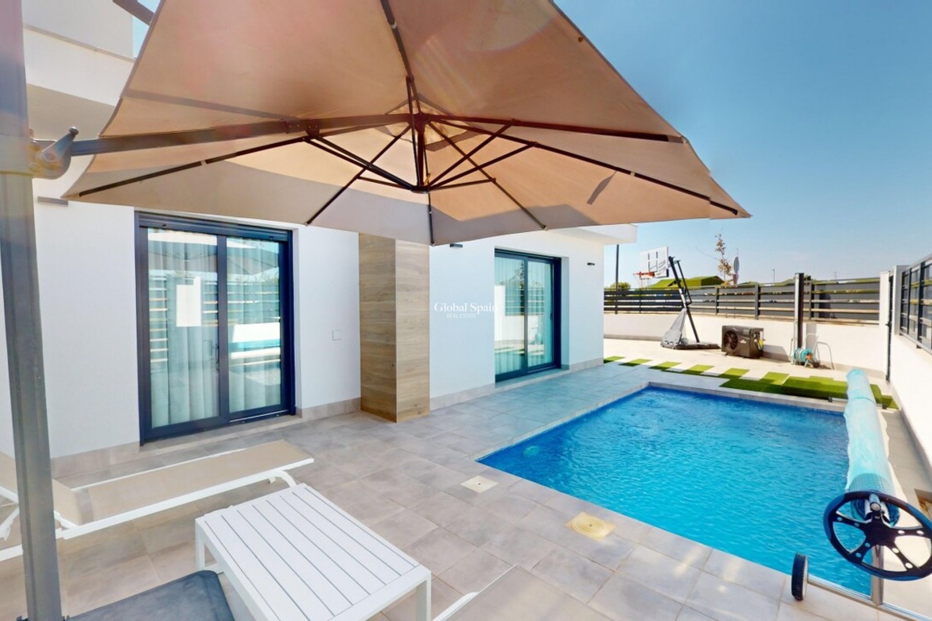 Resale - VILLA -
ROLDÁN - Inland