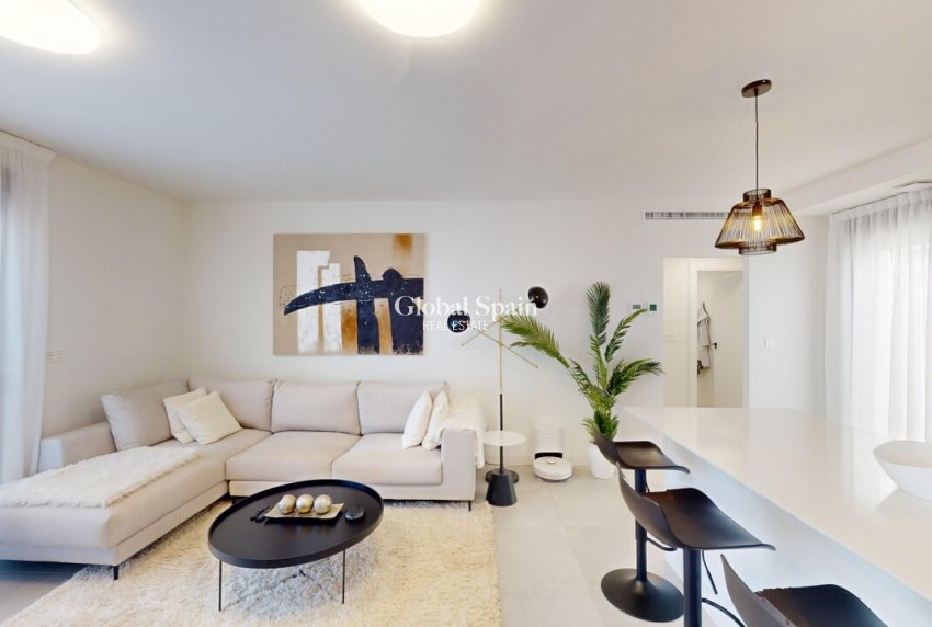 Resale - VILLA -
ROLDÁN - Inland