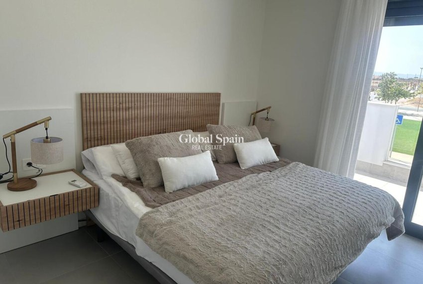 Resale - VILLA -
ROLDÁN - Inland