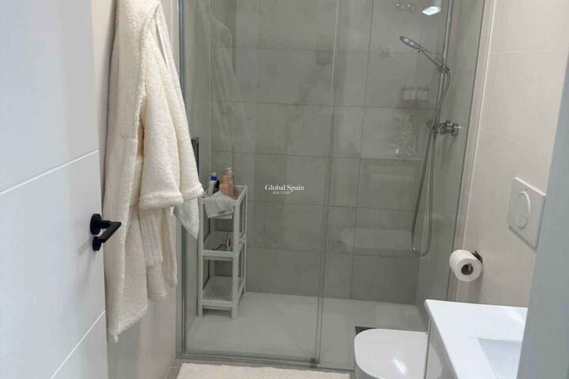 Resale - VILLA -
ROLDÁN - Inland