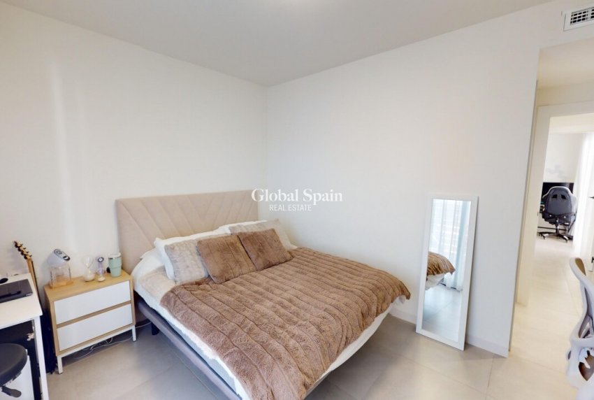 Resale - VILLA -
ROLDÁN - Inland