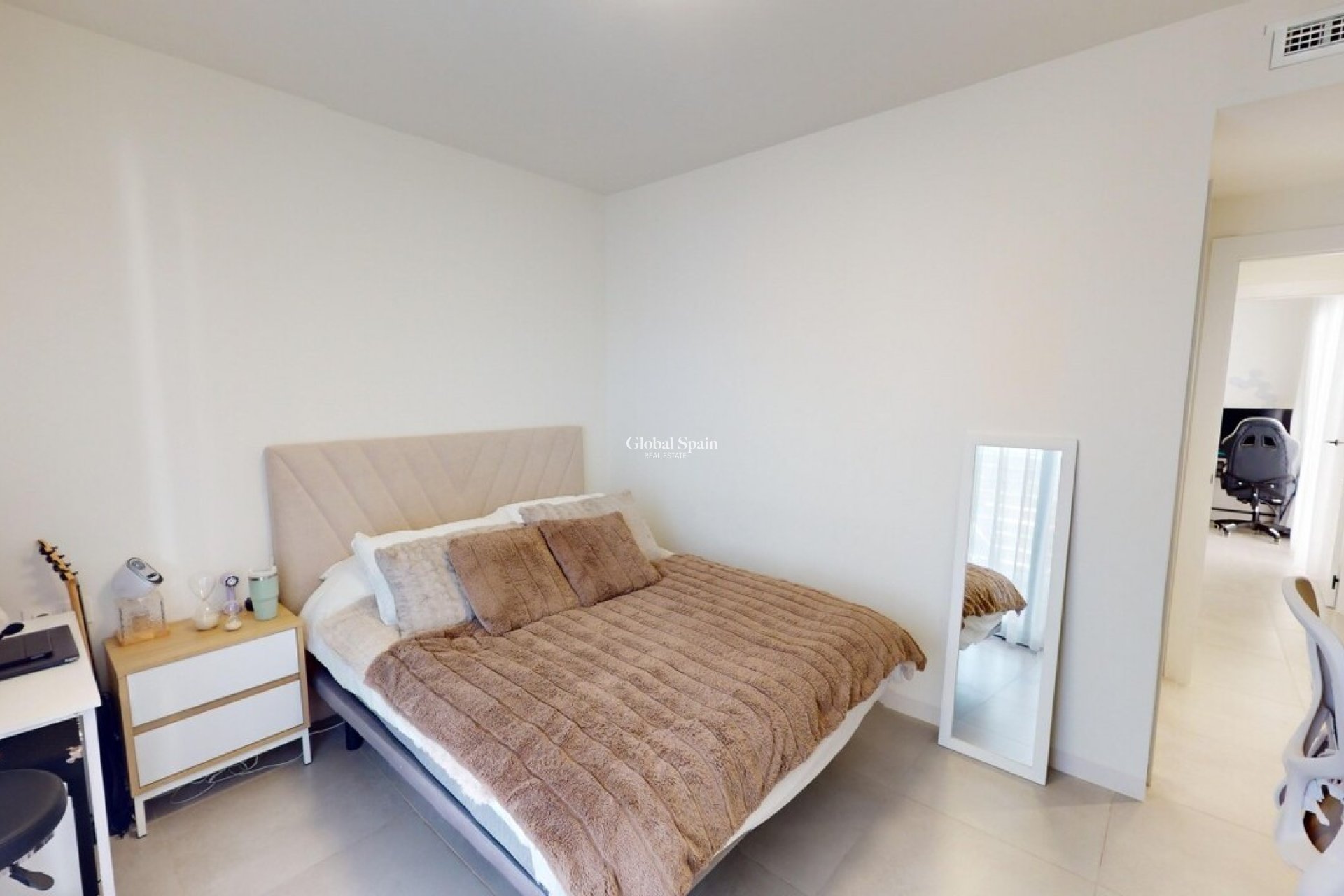 Resale - VILLA -
ROLDÁN - Inland