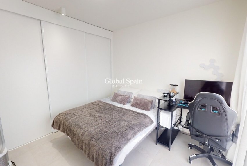 Resale - VILLA -
ROLDÁN - Inland