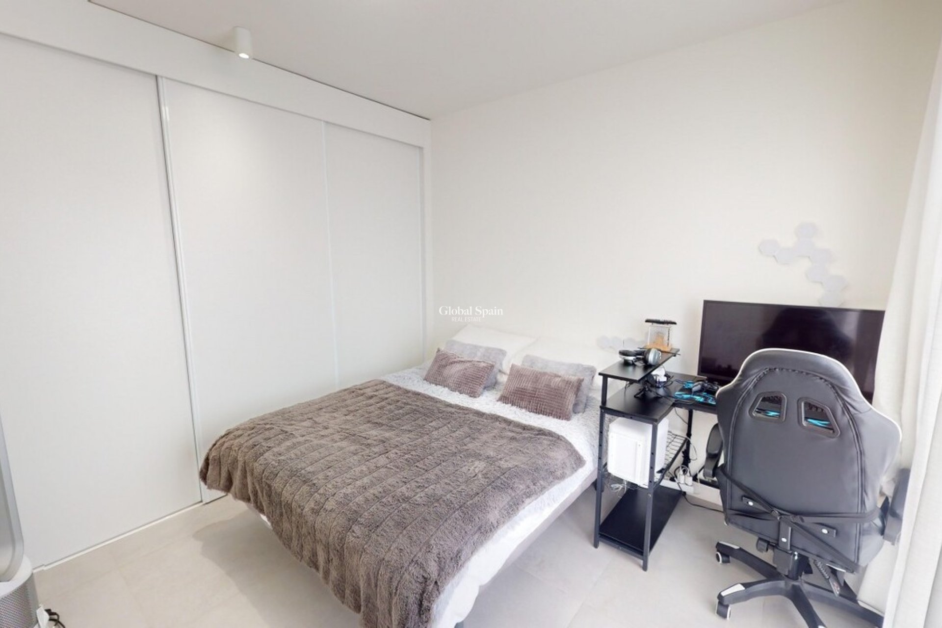 Resale - VILLA -
ROLDÁN - Inland