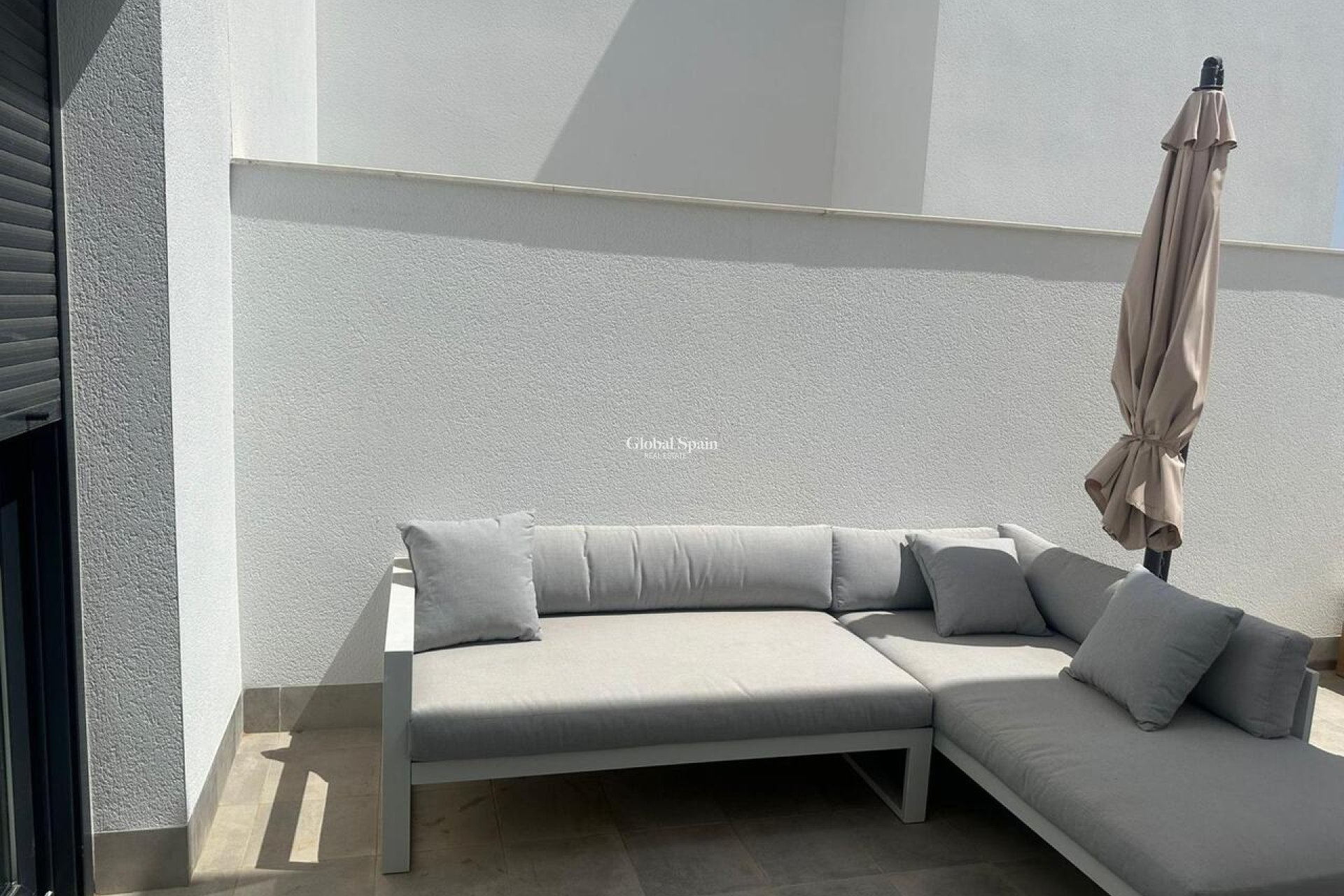 Resale - VILLA -
ROLDÁN - Inland