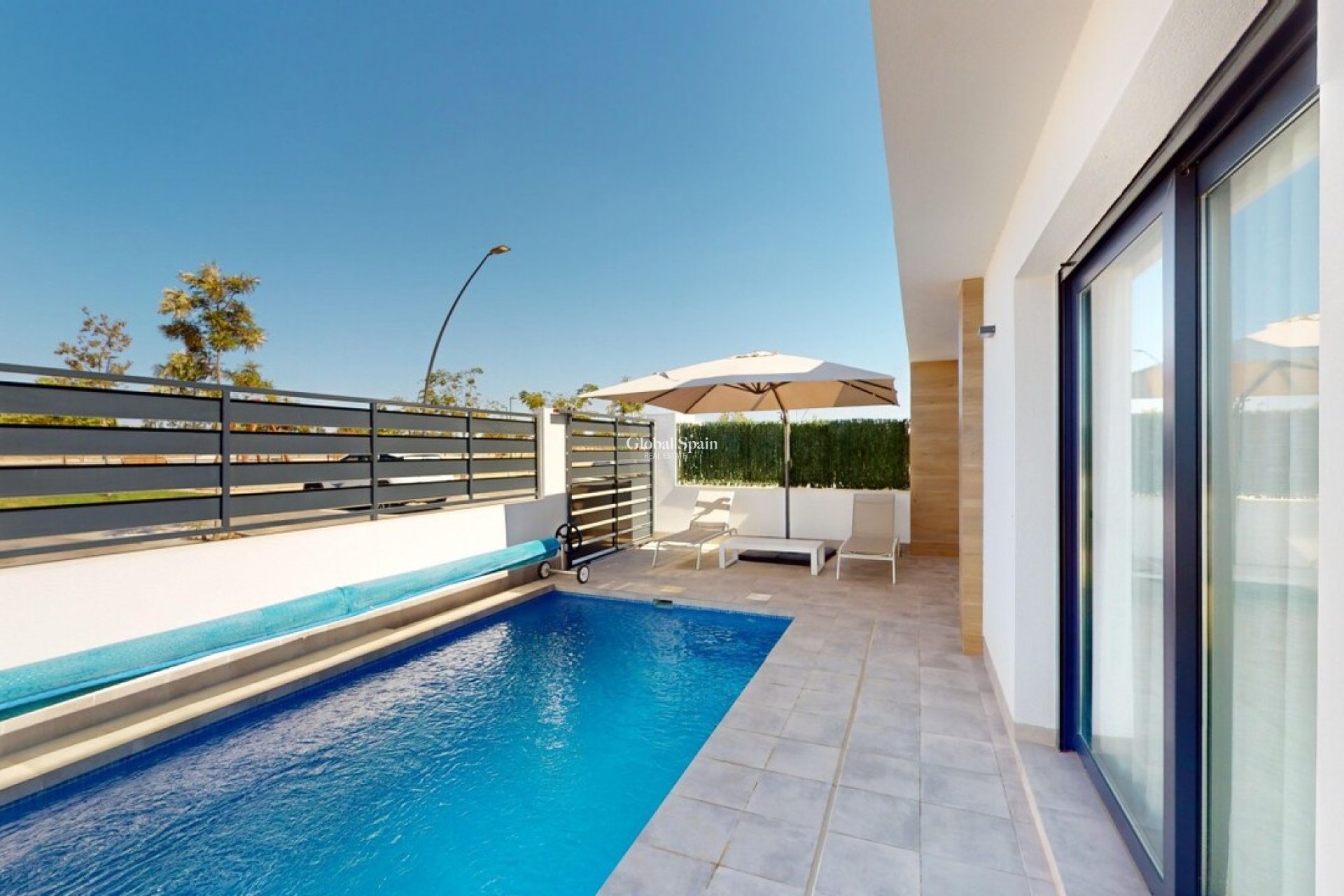 Resale - VILLA -
ROLDÁN - Inland