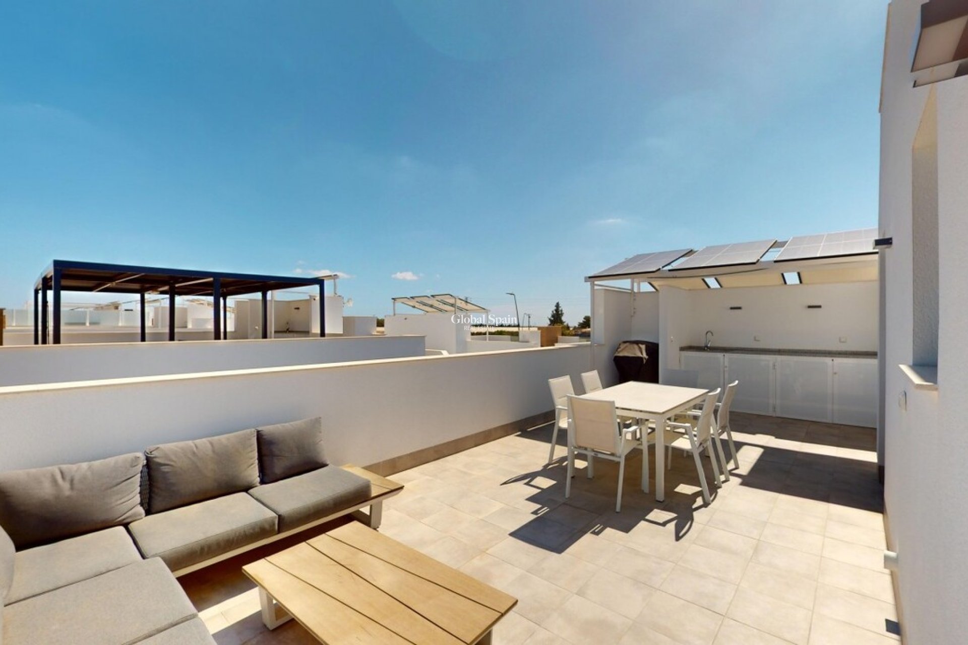 Resale - VILLA -
ROLDÁN - Inland