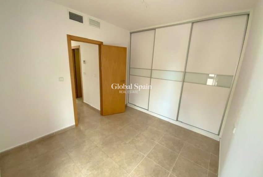 Resale - VILLA -
ROLDÁN - Inland