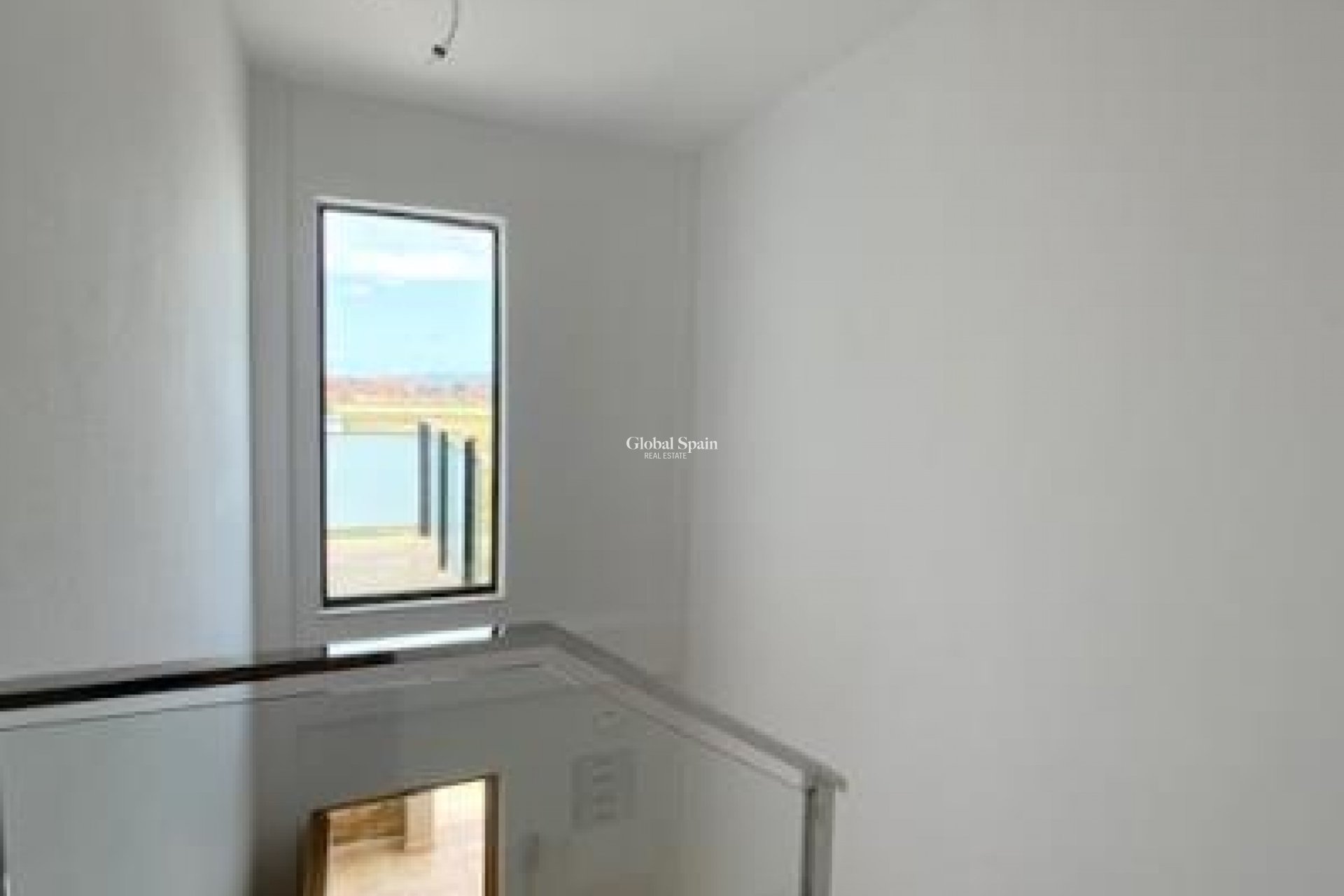 Resale - VILLA -
ROLDÁN - Inland