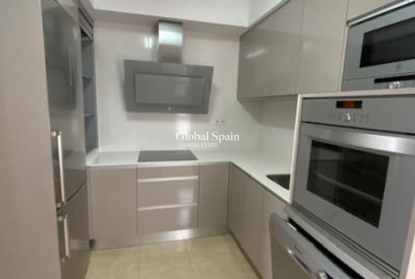 Resale - VILLA -
ROLDÁN - Inland