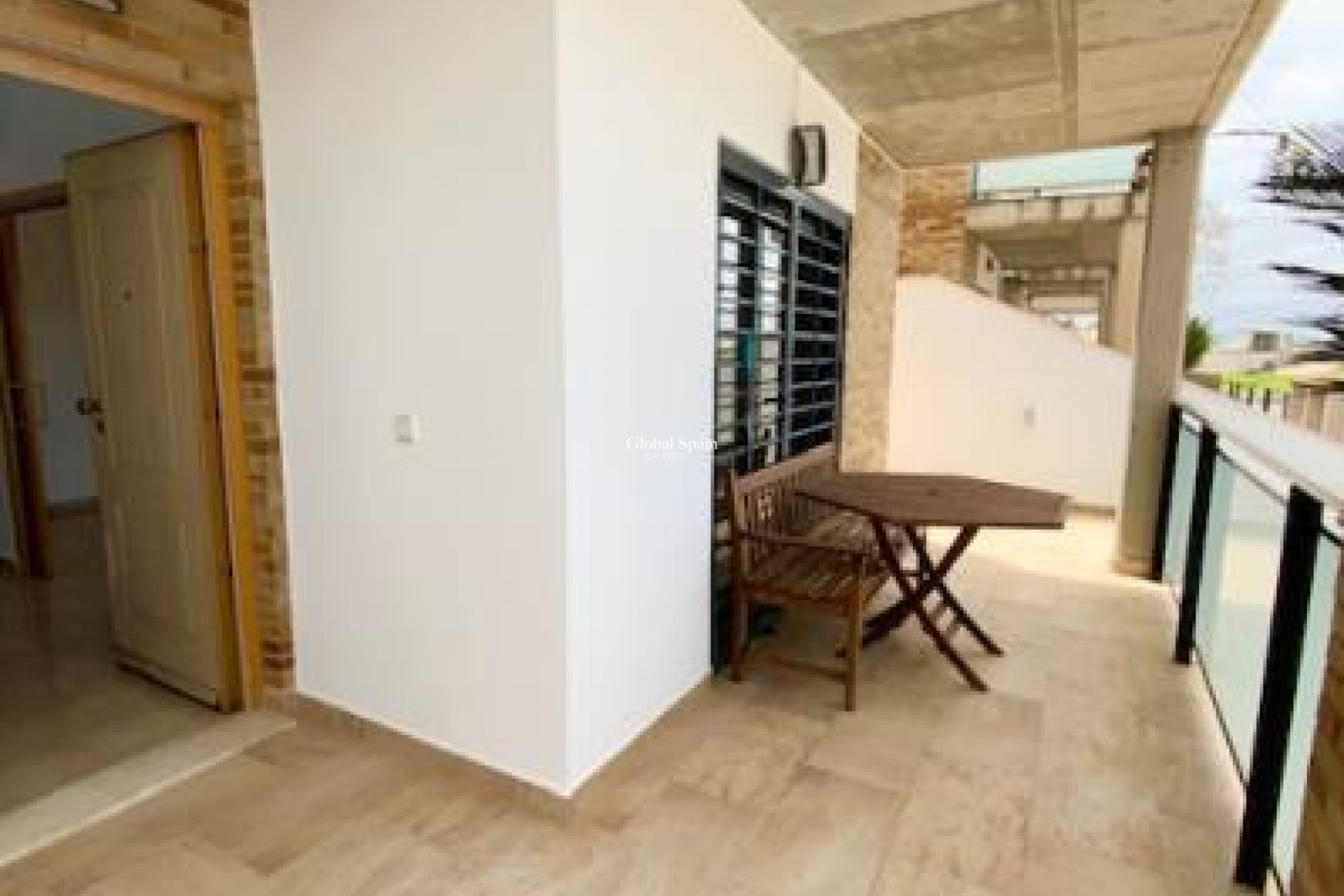 Resale - VILLA -
ROLDÁN - Inland