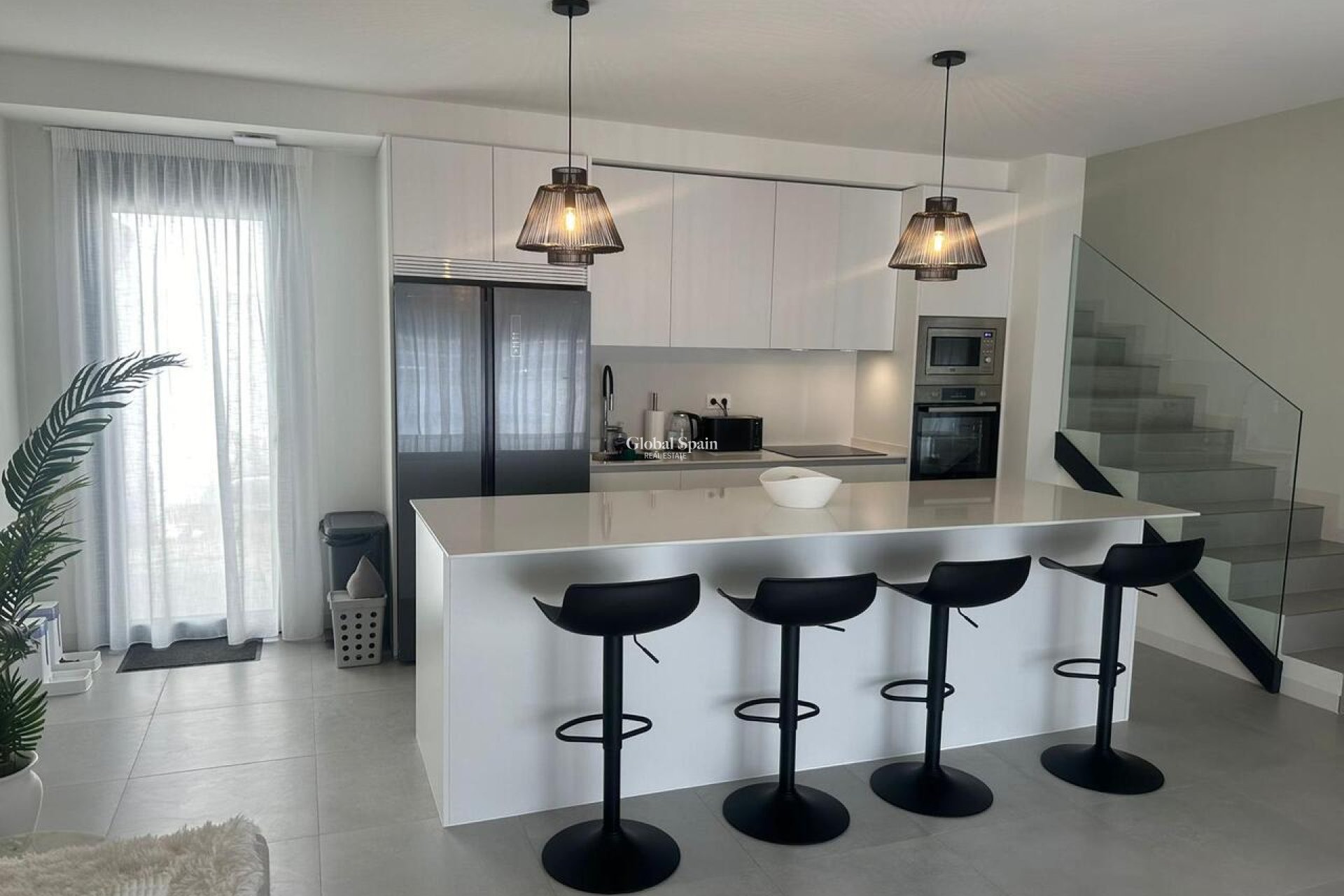 Resale - VILLA -
ROLDÁN - Inland