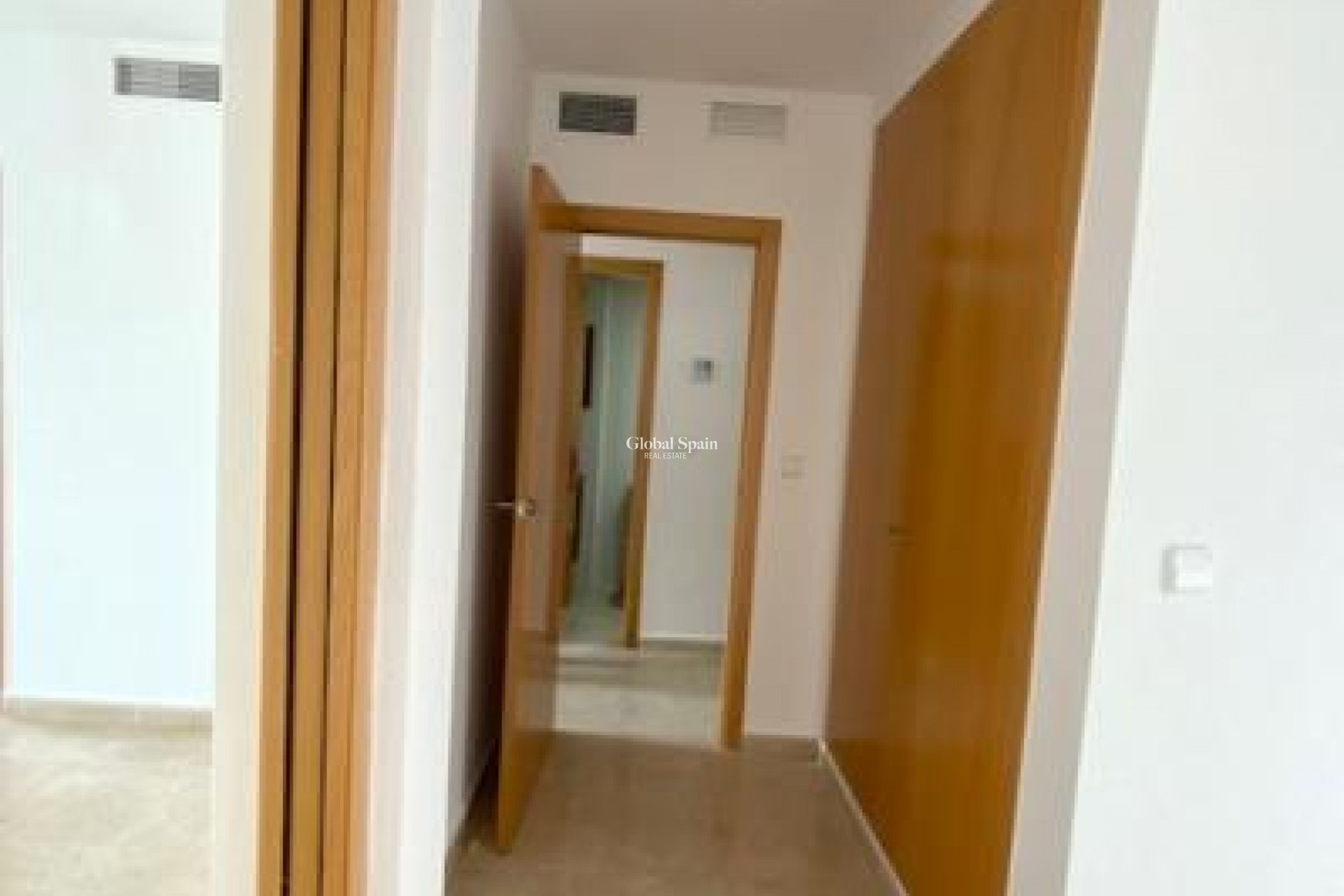 Resale - VILLA -
ROLDÁN - Inland