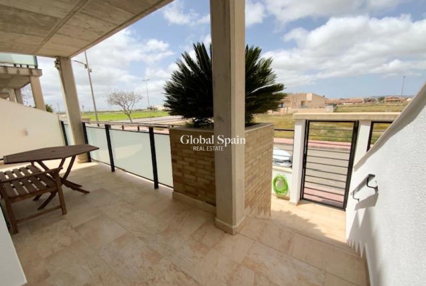 Resale - VILLA -
ROLDÁN - Inland