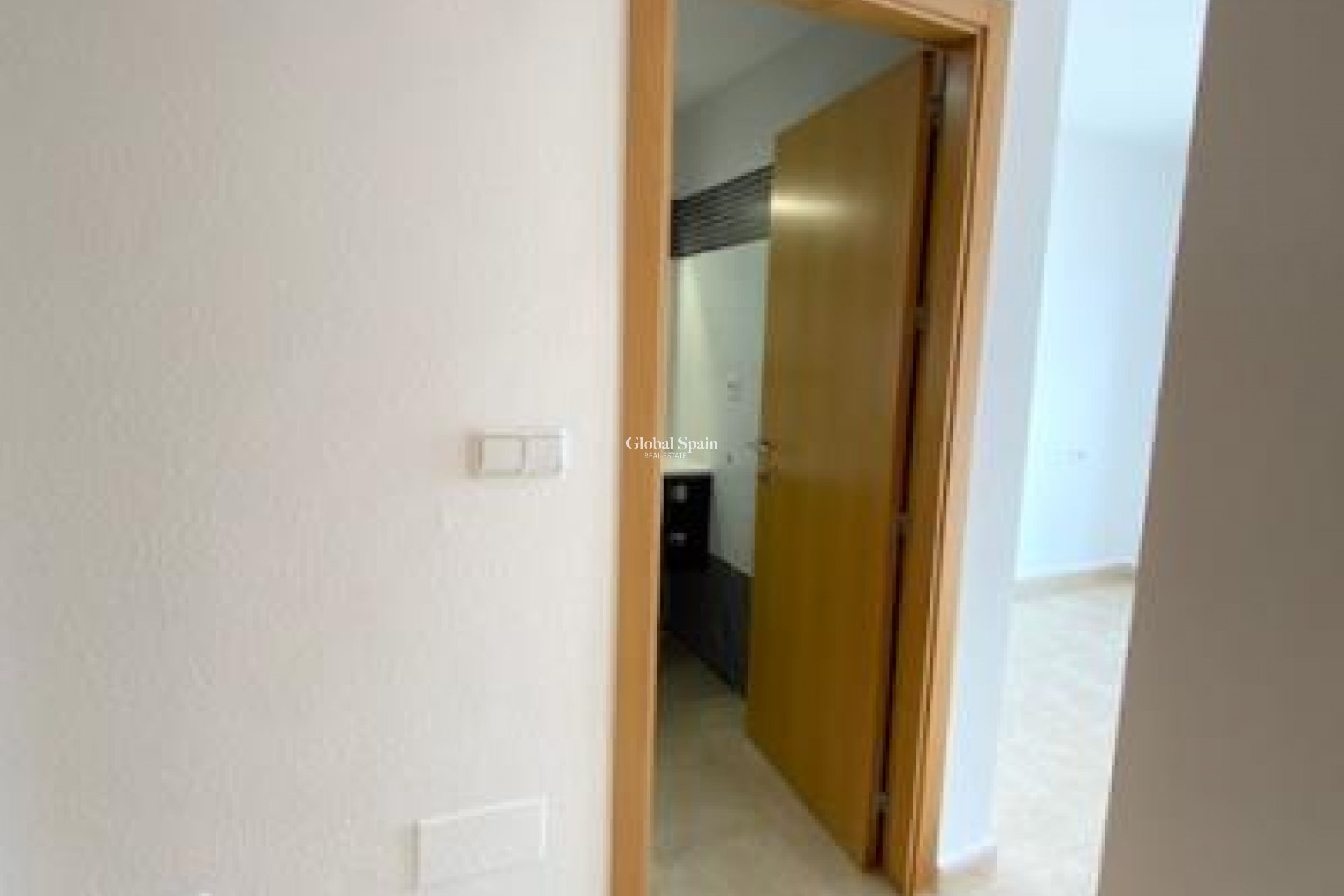 Resale - VILLA -
ROLDÁN - Inland