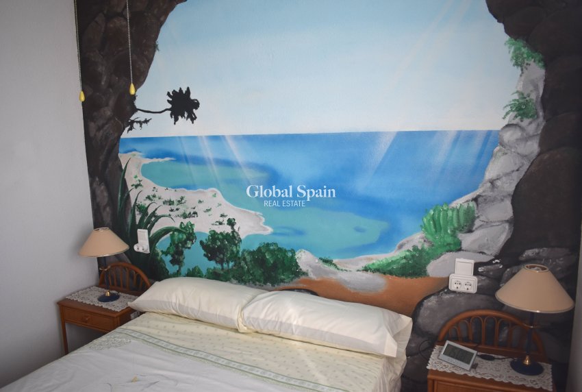 Resale - VILLA -
SAN FULGENCIO - Costa Blanca