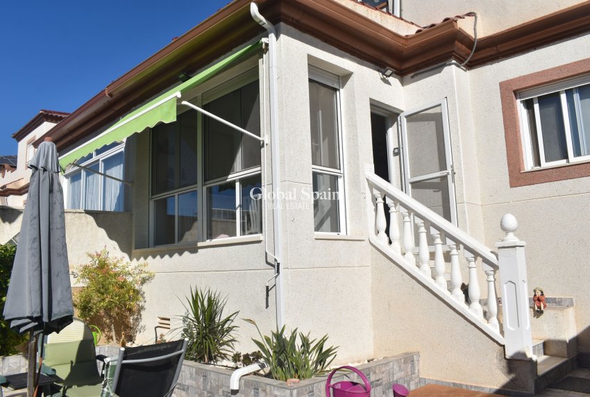 Resale - VILLA -
SAN FULGENCIO - Costa Blanca