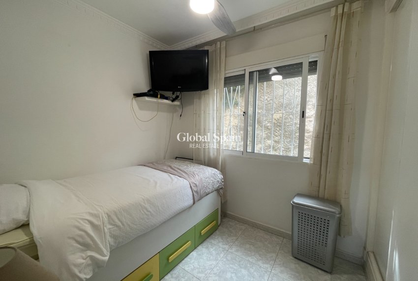 Resale - VILLA -
SAN FULGENCIO - Costa Blanca