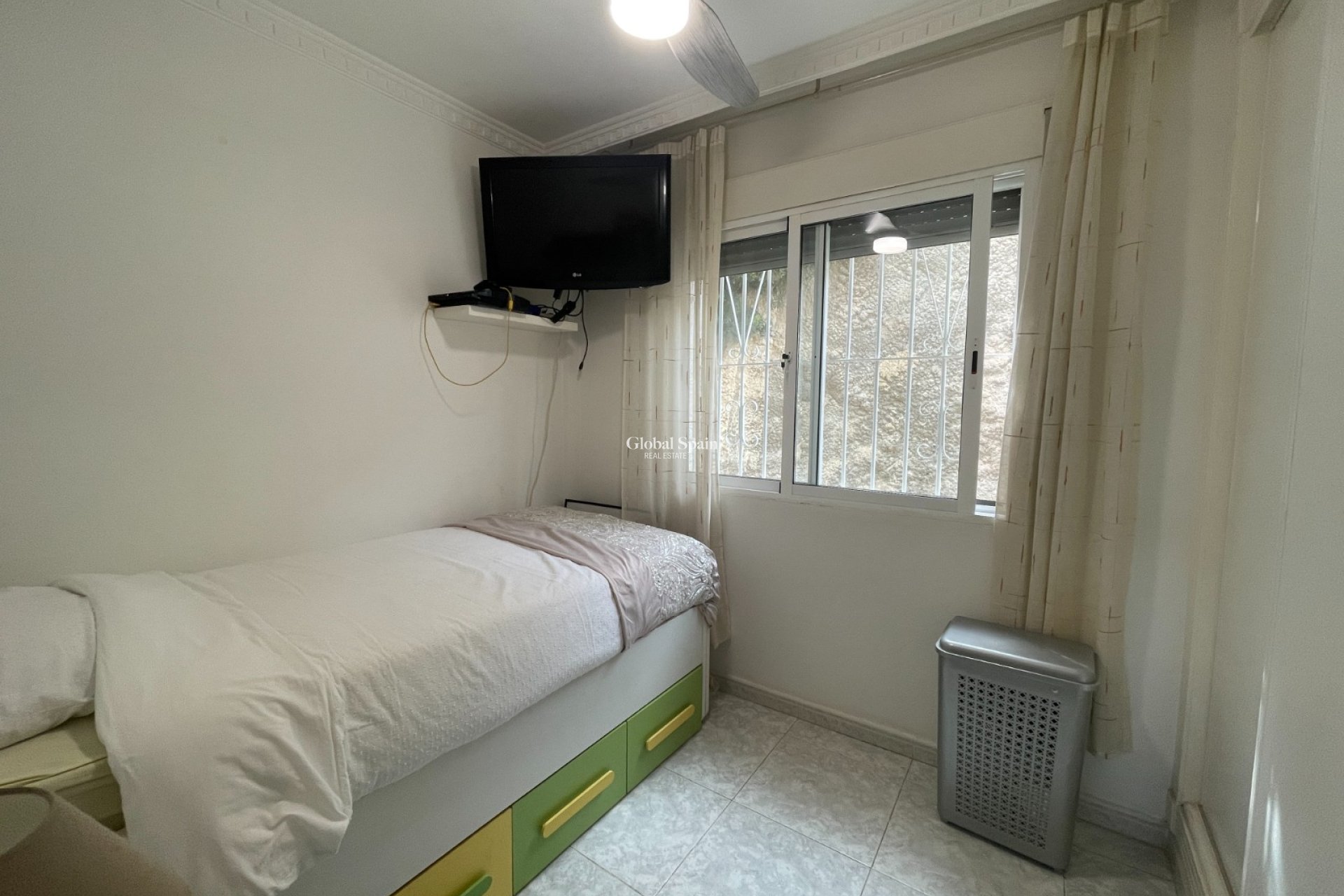 Resale - VILLA -
SAN FULGENCIO - Costa Blanca